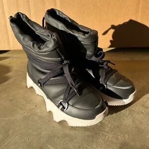 SOREL Kinetic Impact Puffy Boot
